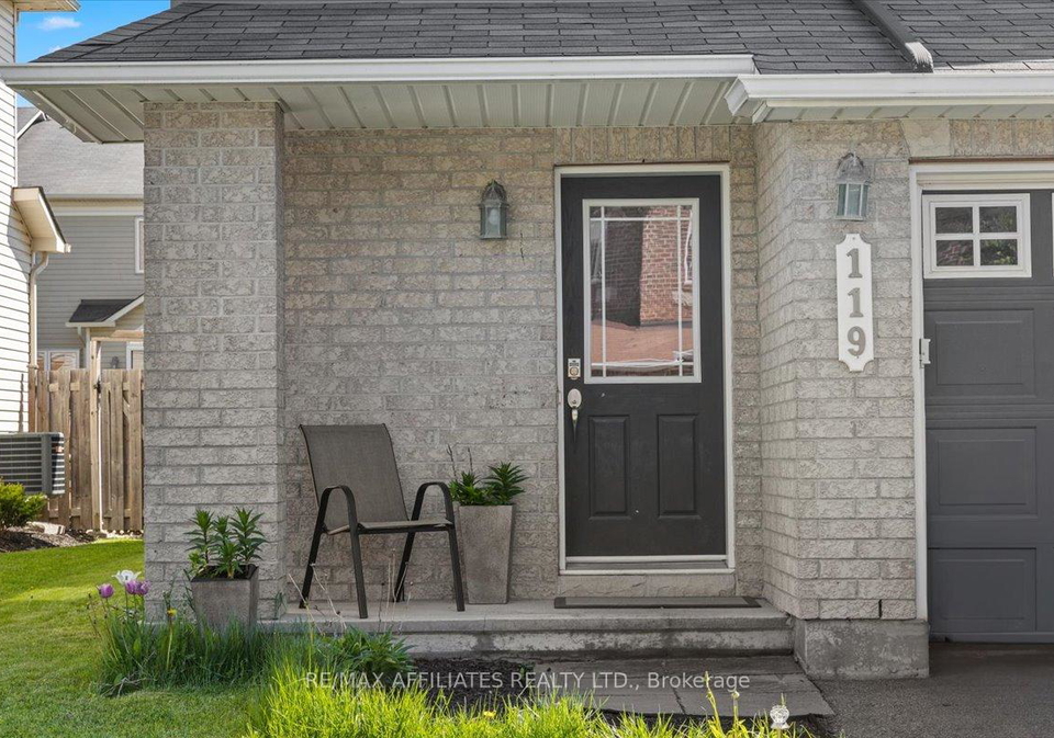 119-silvermoon-crescent-ottawa-ontario-x12178875