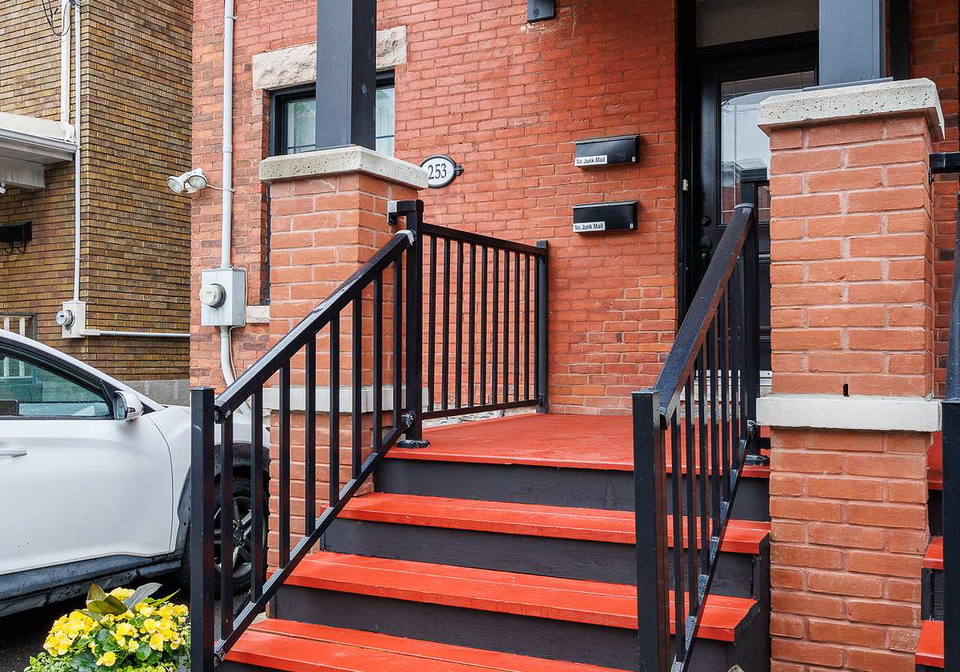 253-arlington-avenue-ottawa-ontario-x12179508