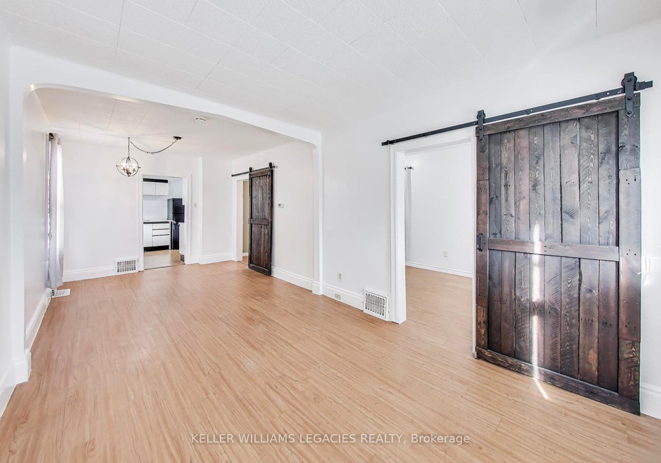 367-cope-street-hamilton-ontario-x12179513