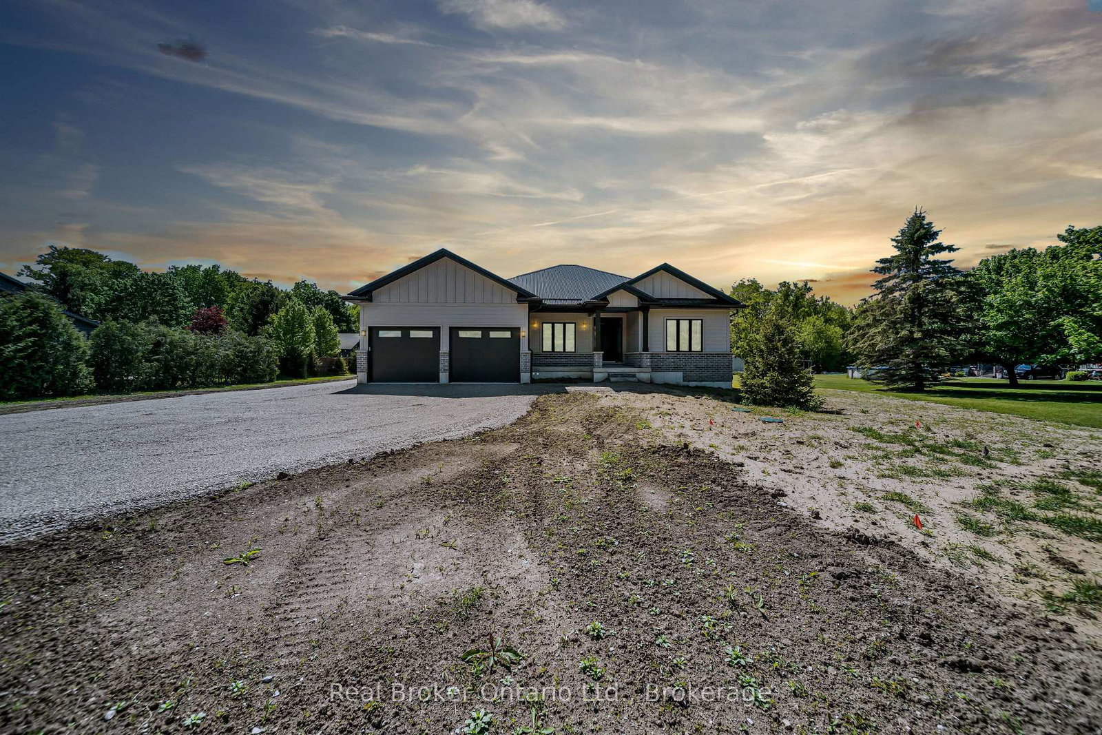 8357-goosemarsh-line-lambton-shores-ontario-x12179611