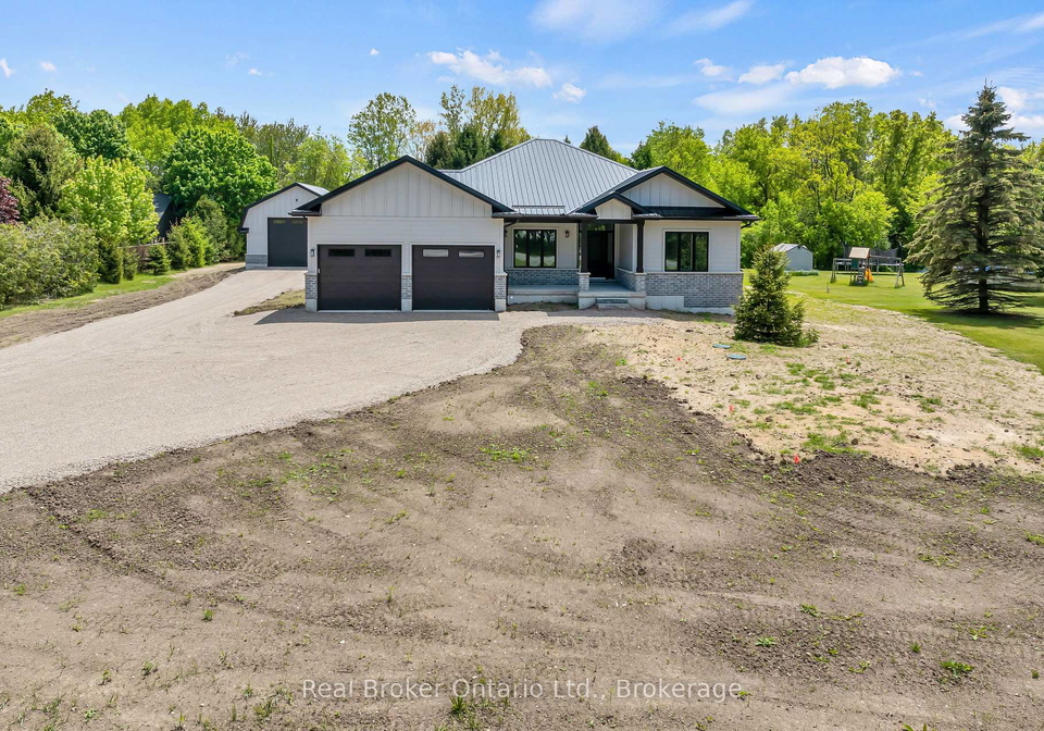 8357-goosemarsh-line-lambton-shores-ontario-x12179611