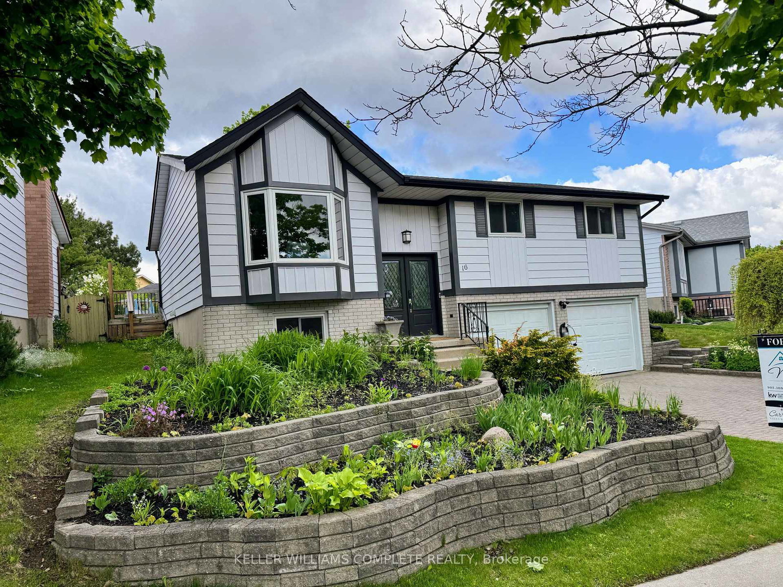 16-settlers-drive-kitchener-ontario-x12179626