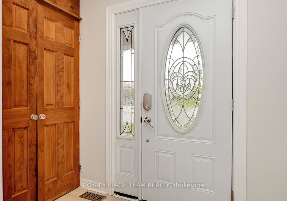 25-sarrazin-way-ottawa-ontario-x12179791