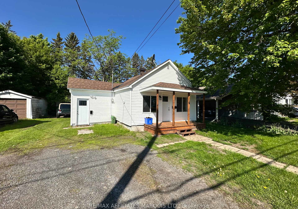 1128-street-cornwall-ontario-x12180016