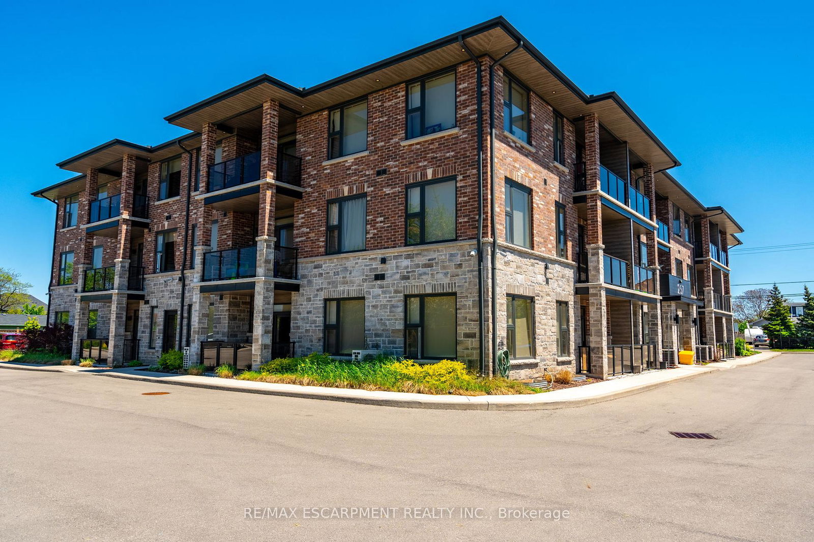 257-millen-road-hamilton-ontario-x12180038