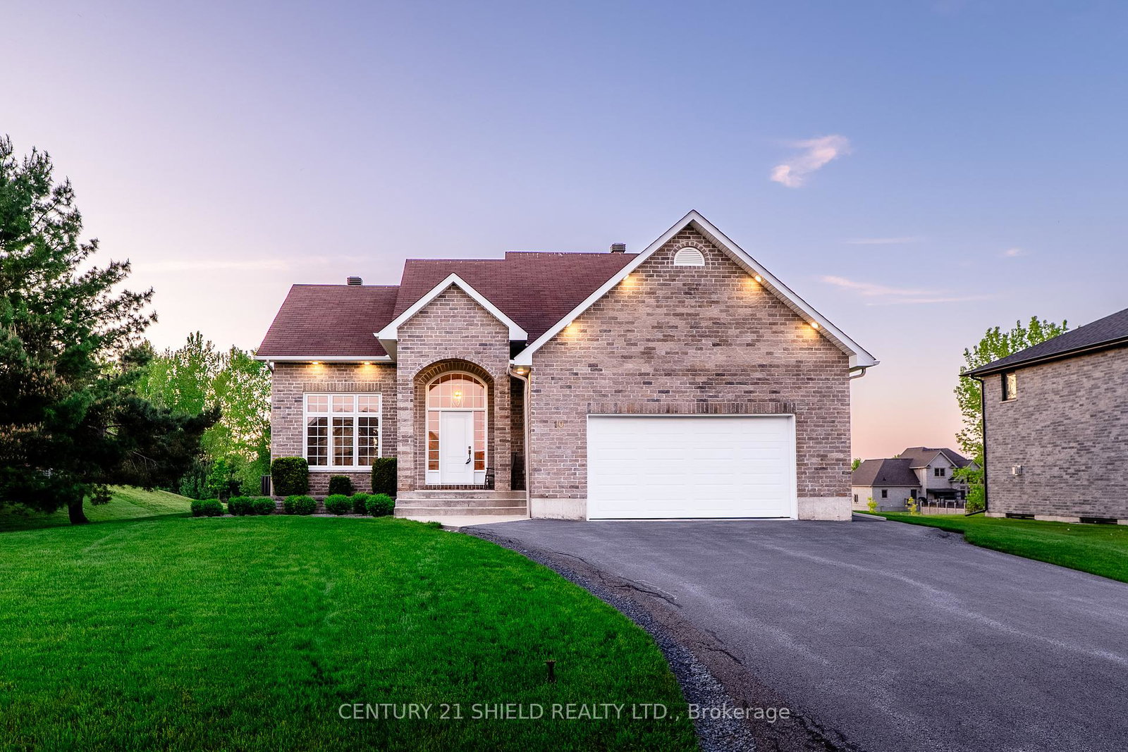 10-stratford-boulevard-south-stormont-ontario-x12180077