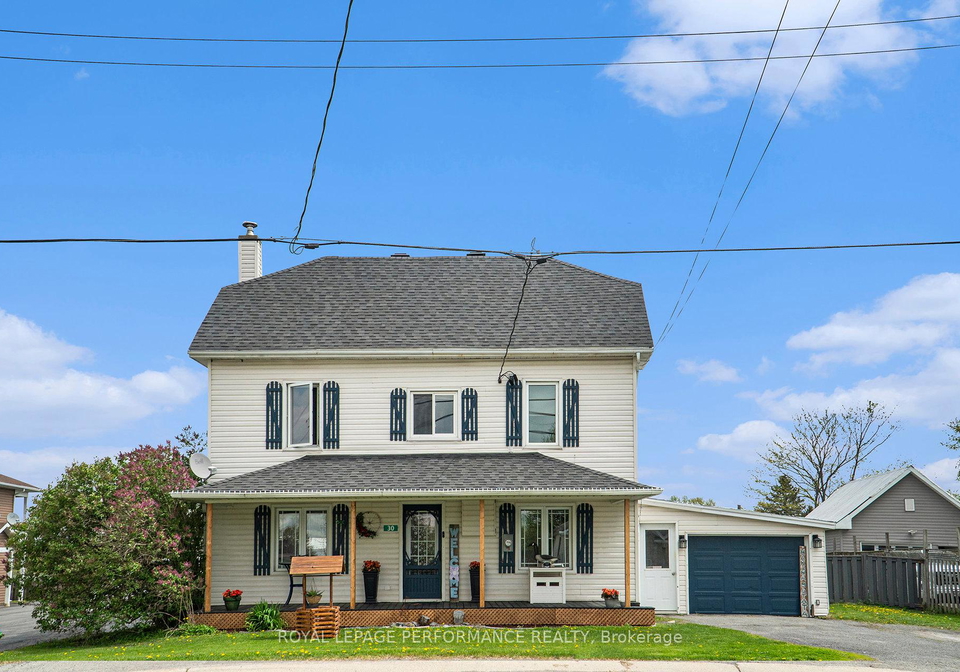 30-queen-street-north-stormont-ontario-x12180300
