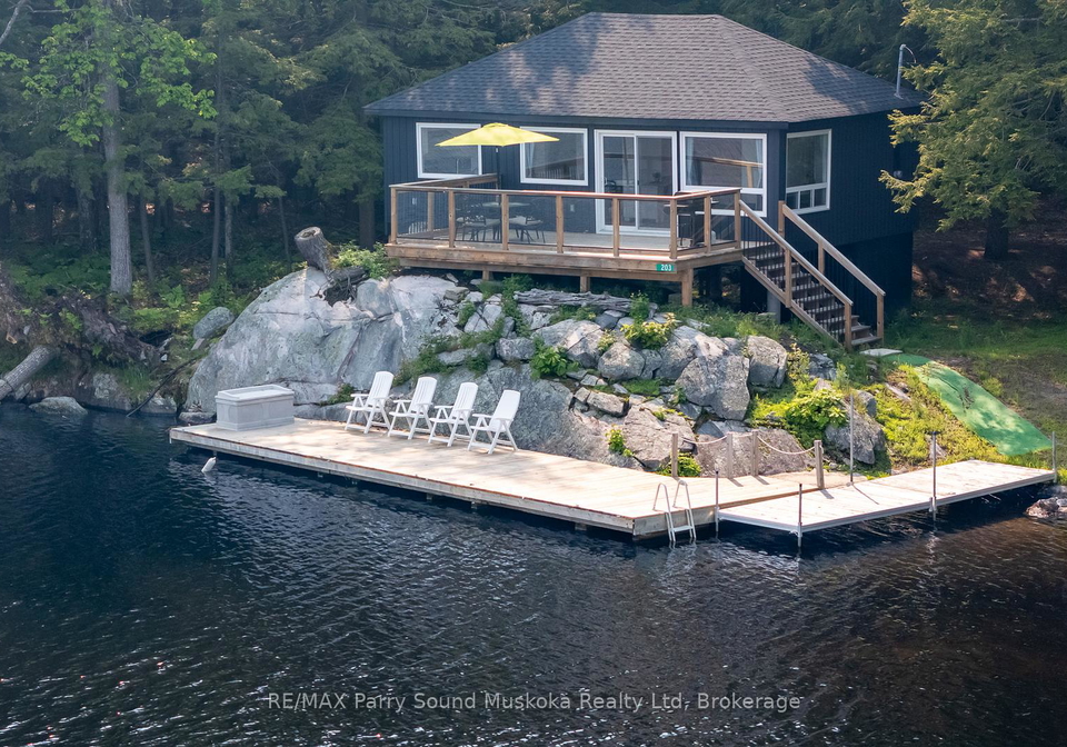 203-healey-lake-water-the-archipelago-ontario-x12180383