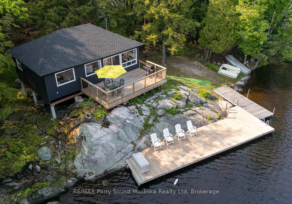 203-healey-lake-water-the-archipelago-ontario-x12180383
