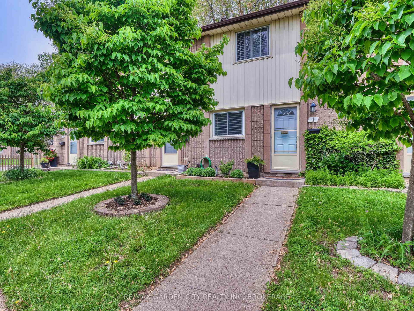 25-linfield-drive-st-catharines-ontario-x12180500