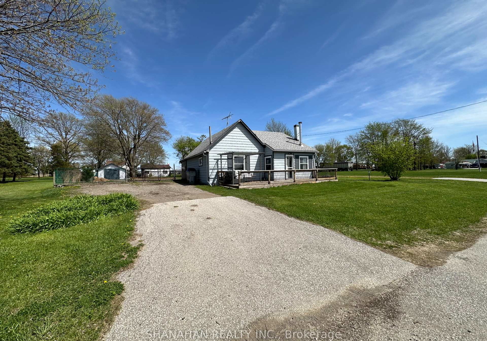 3158-queen-street-brooke-alvinston-ontario-x12180610