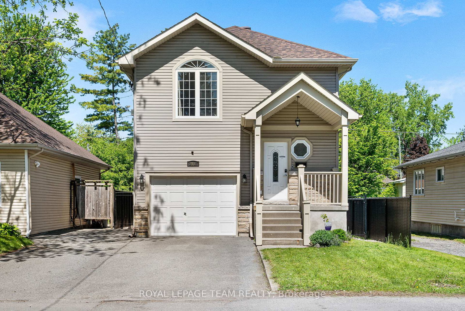 2911-ahearn-avenue-ottawa-ontario-x12180645