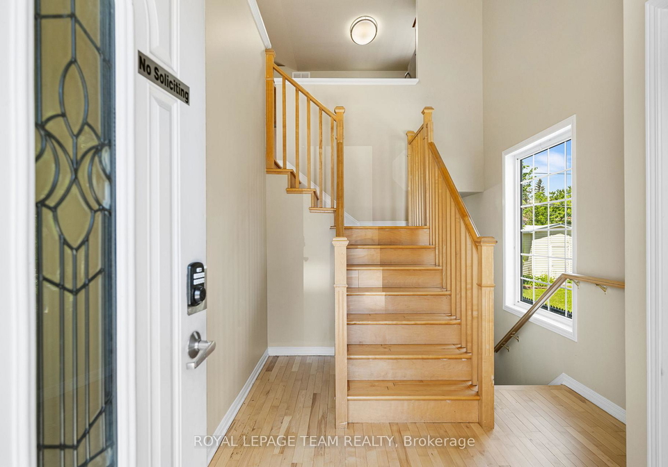 2911-ahearn-avenue-ottawa-ontario-x12180645
