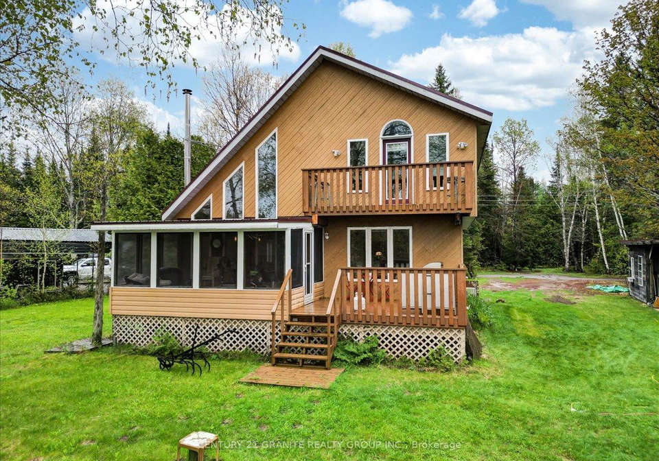 81-macrae-lane-hastings-highlands-ontario-x12180811
