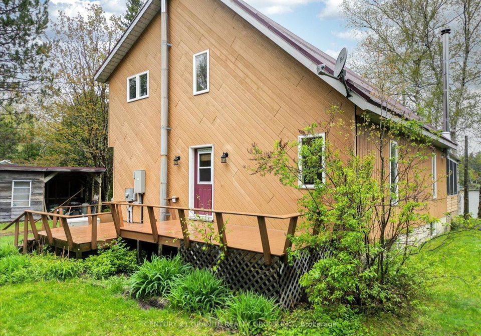81-macrae-lane-hastings-highlands-ontario-x12180811