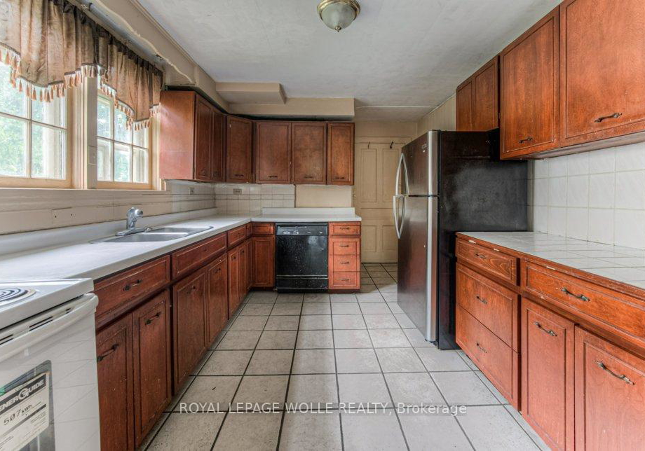 28-allen-street-e-waterloo-ontario-x12180852