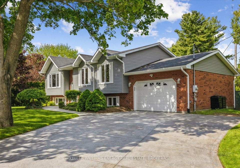 2-moore-drive-port-hope-ontario-x12180860