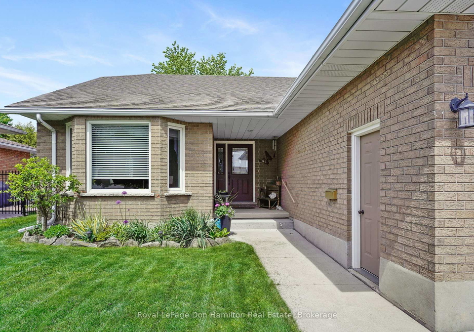 605-maple-avenue-n-north-perth-ontario-x12180871