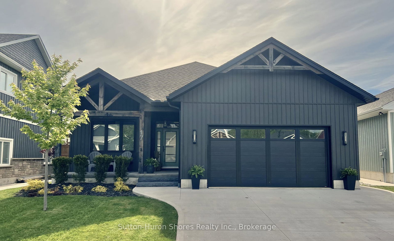 17-westlinks-drive-saugeen-shores-ontario-x12180912