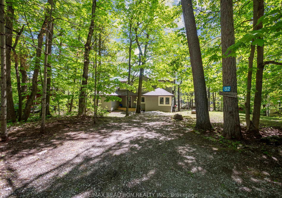 82-pinetree-road-gravenhurst-ontario-x12181158