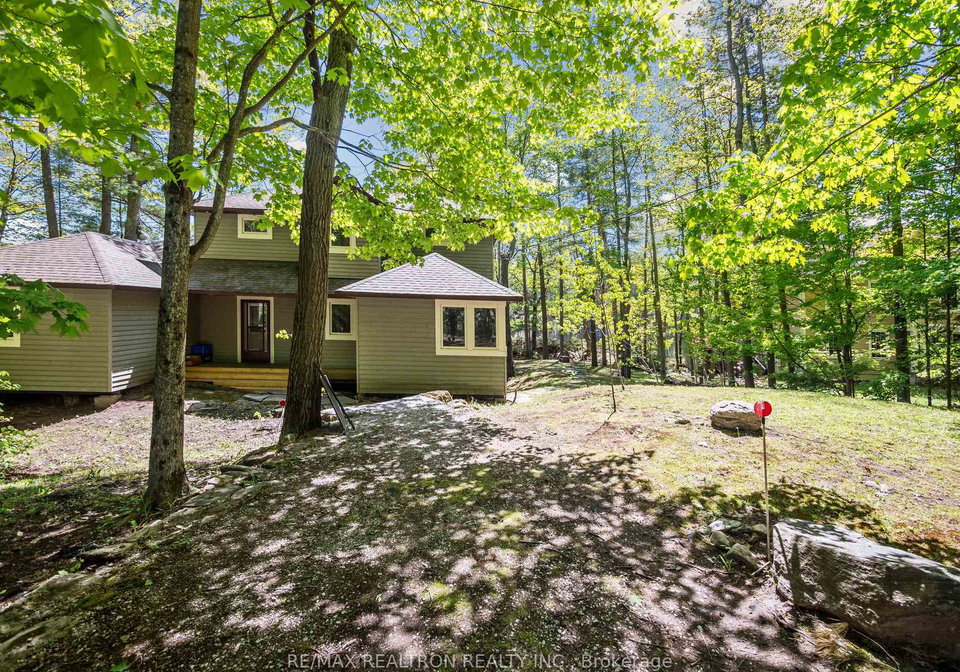 82-pinetree-road-gravenhurst-ontario-x12181158