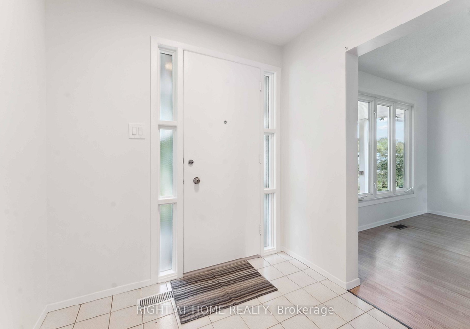 788-eastvale-drive-ottawa-ontario-x12181292