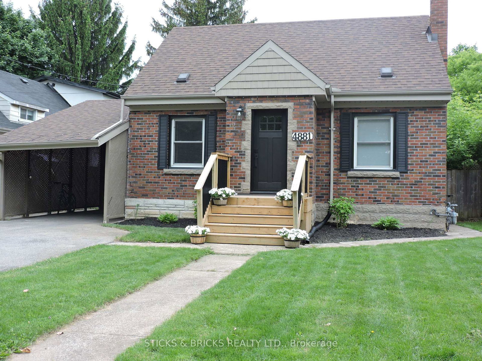 4881-law-avenue-niagara-falls-ontario-x12181381
