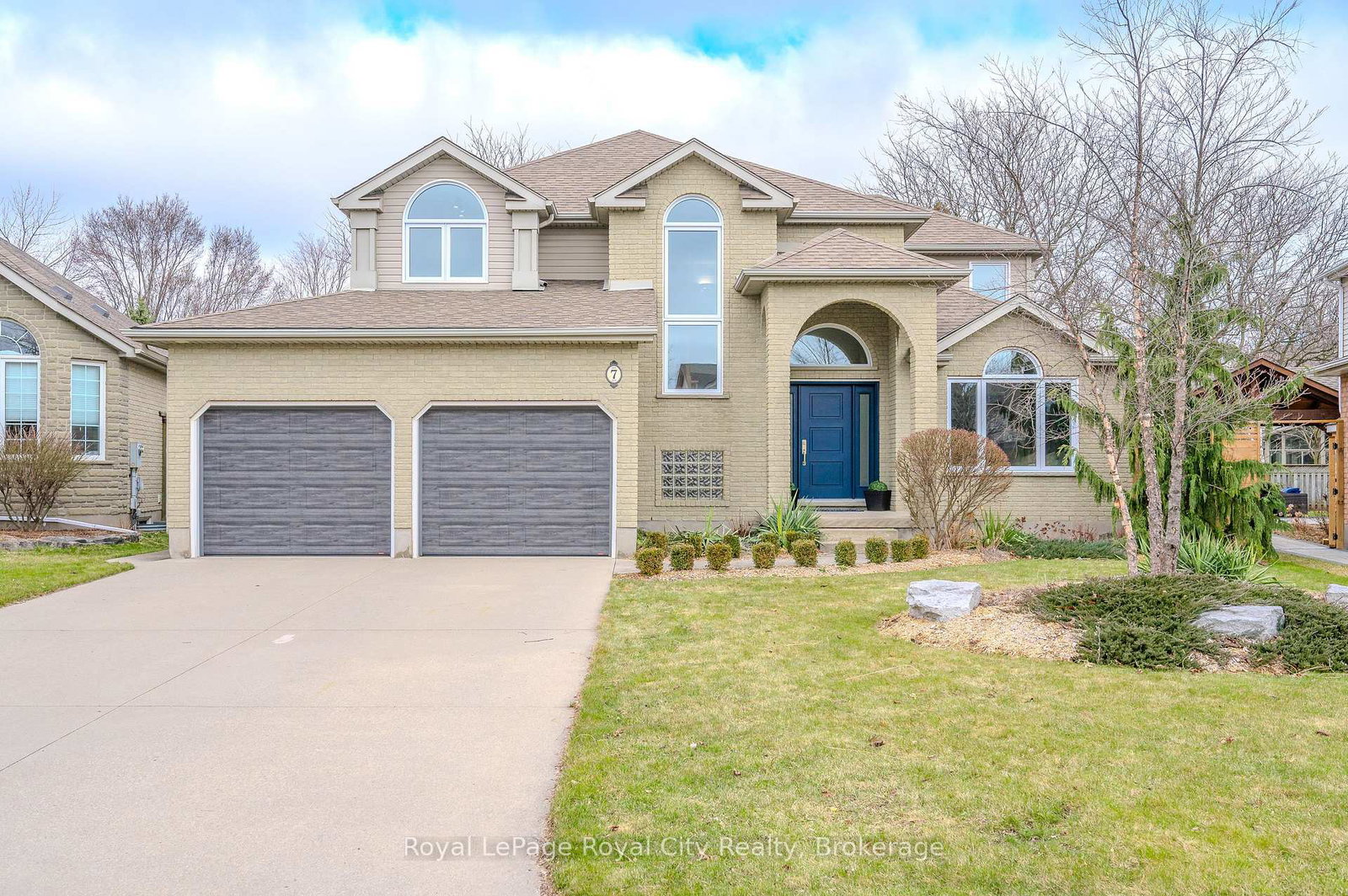 7-elderberry-court-guelph-ontario-x12181559