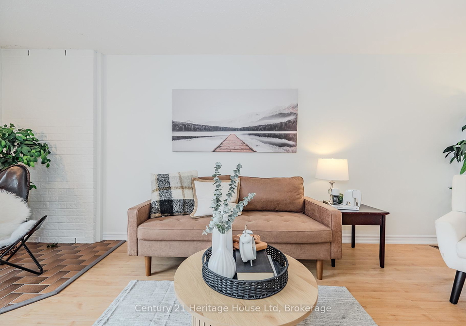 1-christopher-court-guelph-ontario-x12181757