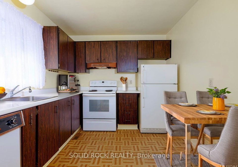 52c-foxfield-drive-ottawa-ontario-x12181849