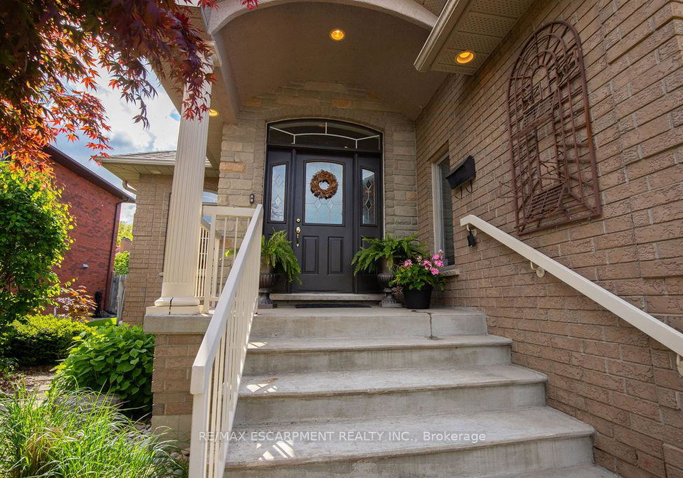 10-shadeland-crescent-hamilton-ontario-x12182079