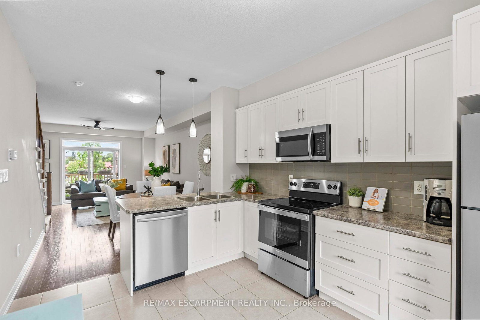 215-dundas-street-e-hamilton-ontario-x12182308
