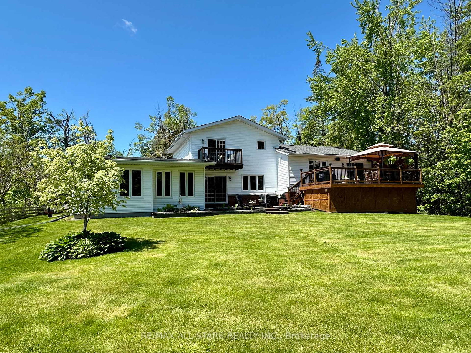 243-west-street-kawartha-lakes-ontario-x12182400