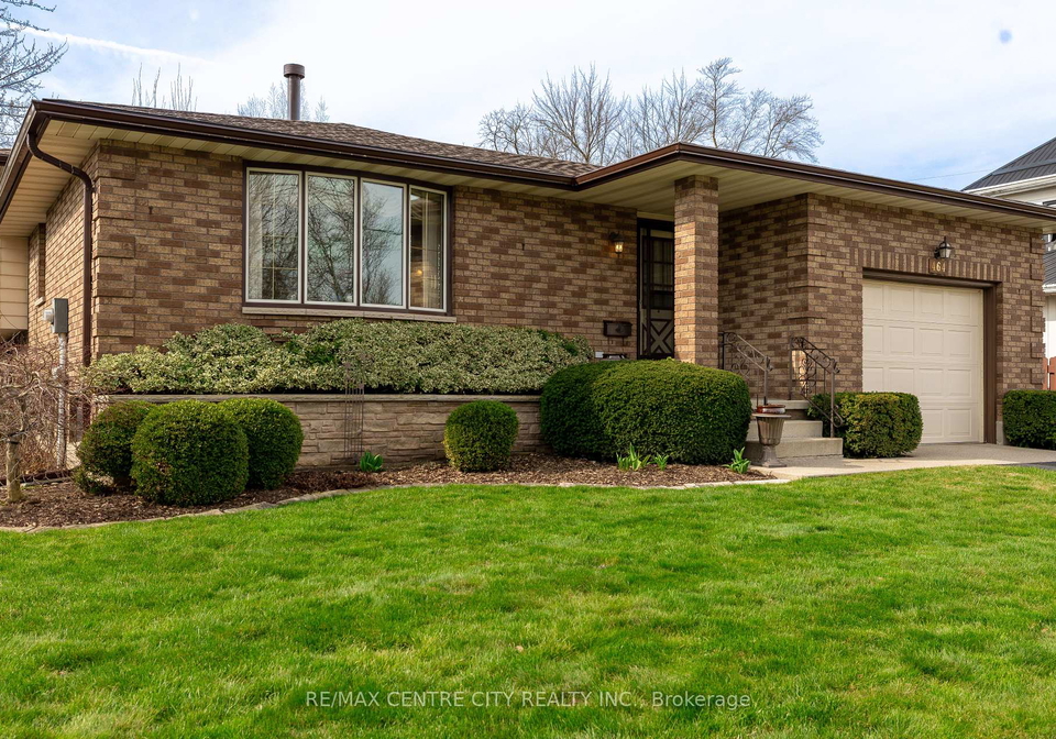 464-huron-street-warwick-ontario-x12182565