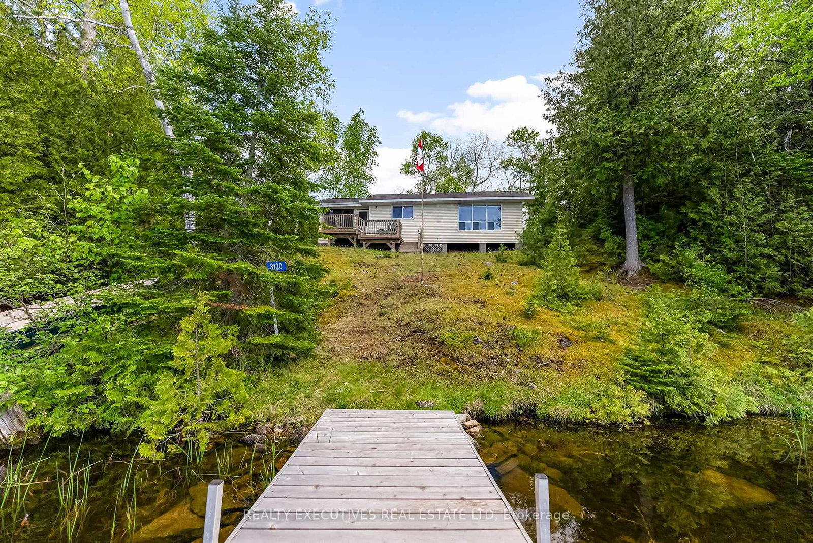 3120-wabalac-side-road-lanark-highlands-ontario-x12182641