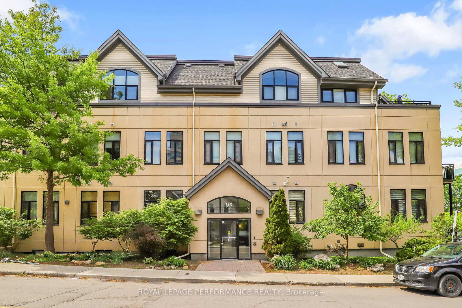 95-beech-street-ottawa-ontario-x12182805