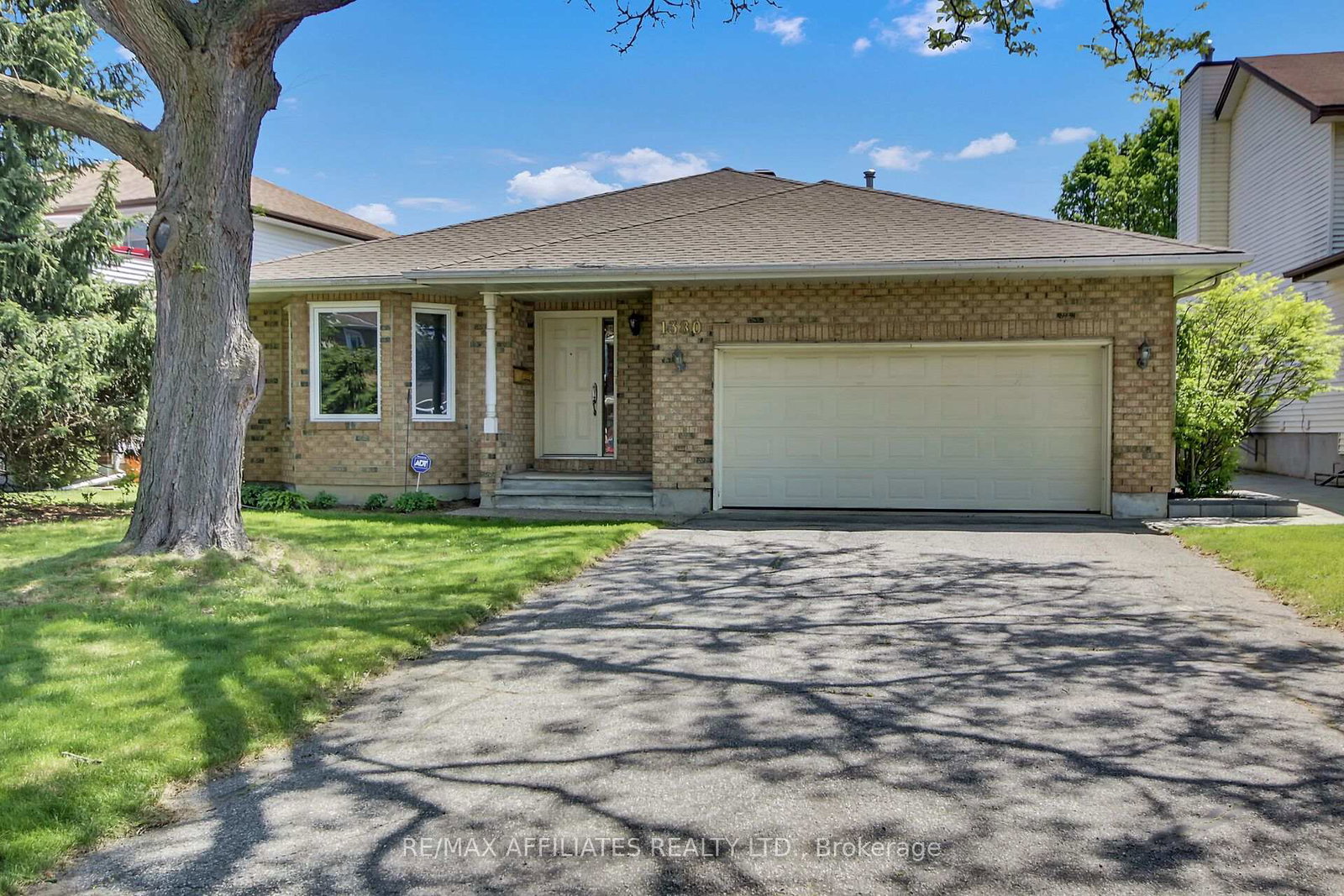 1380-norview-crescent-ottawa-ontario-x12183220