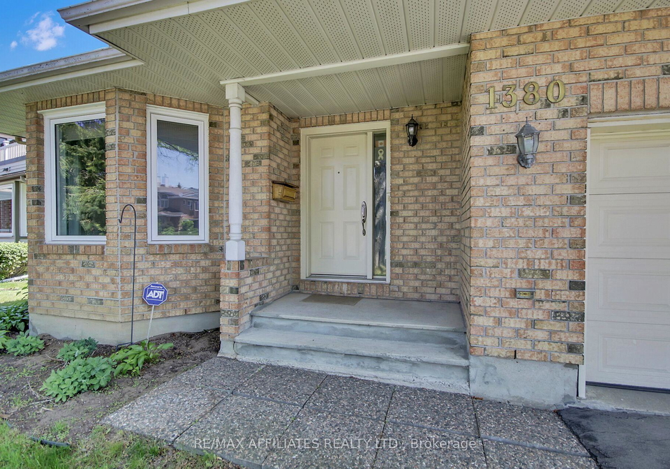 1380-norview-crescent-ottawa-ontario-x12183220
