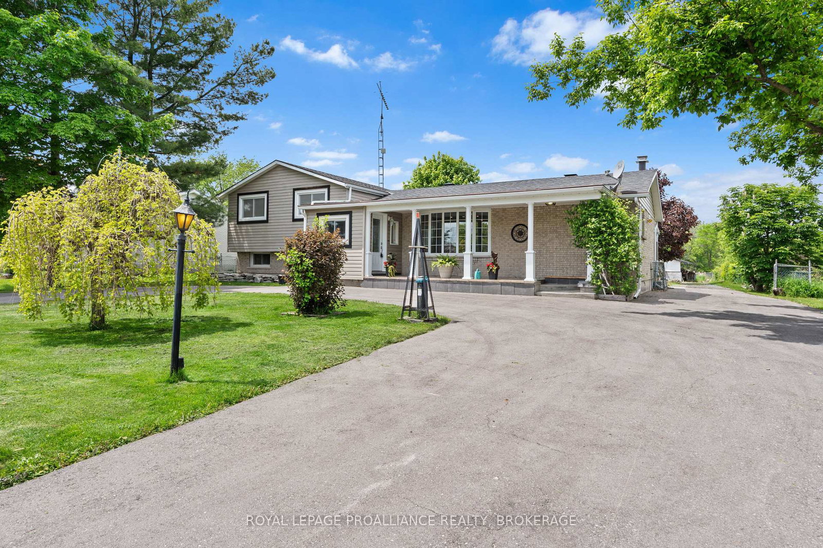 2069-cole-hill-road-kingston-ontario-x12183619