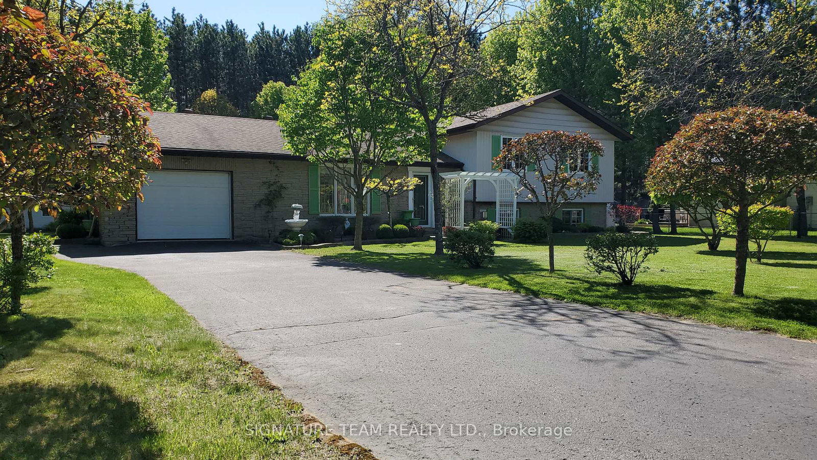 2375-simpson-pit-road-killaloe-hagarty-richards-killaloe-hagarty-and-richards-ontario-x12183628