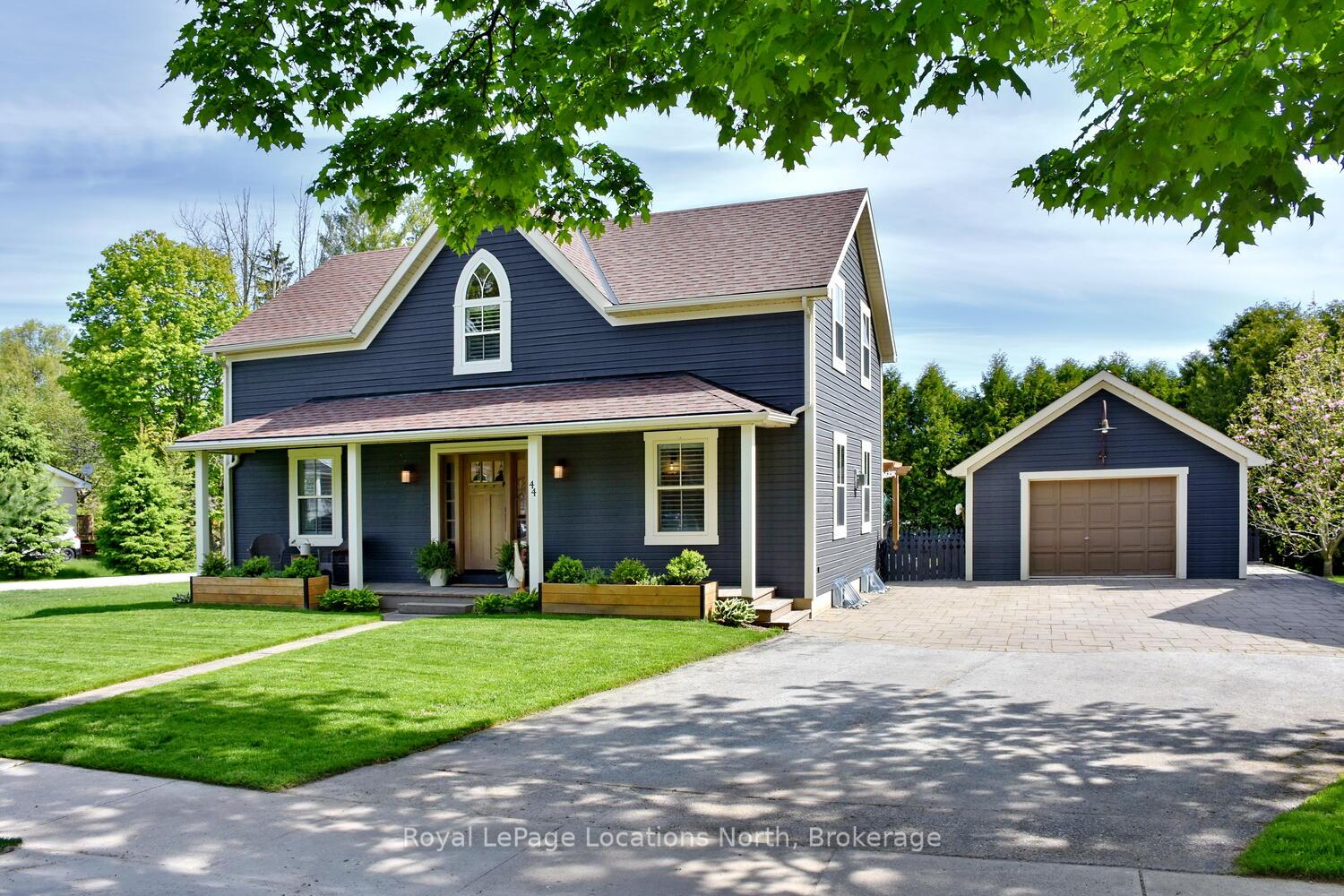 44-napier-street-e-blue-mountains-ontario-x12183770
