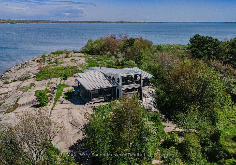 1-b-821-anchor-island-the-archipelago-ontario-x12183830