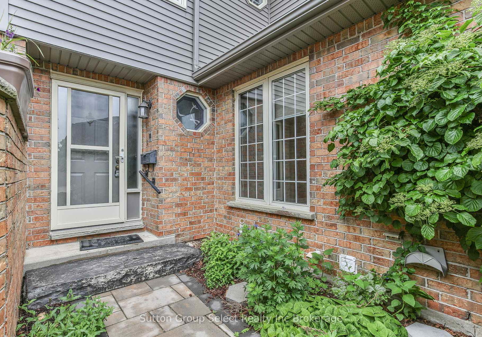 647-lansdowne-avenue-woodstock-ontario-x12183831
