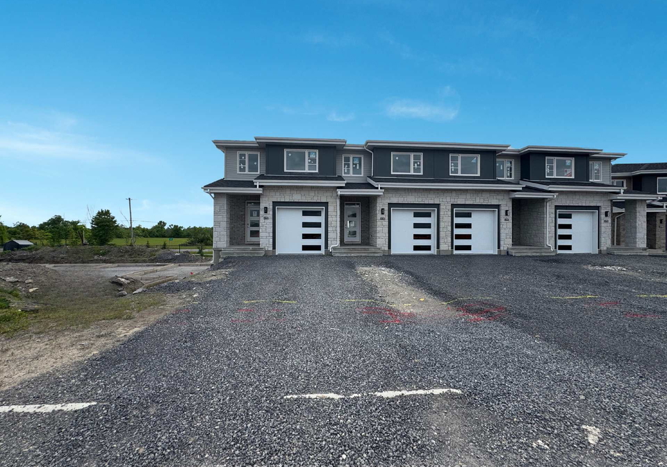 210-drive-richard-james-crescent-loyalist-ontario-x12183839
