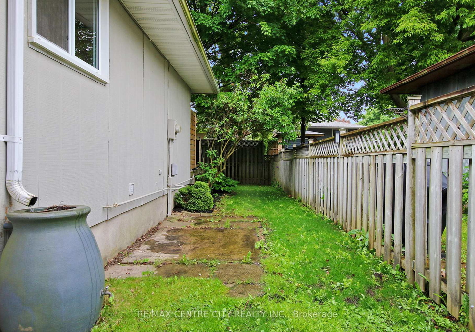 23-wenlock-crescent-london-north-ontario-x12183844