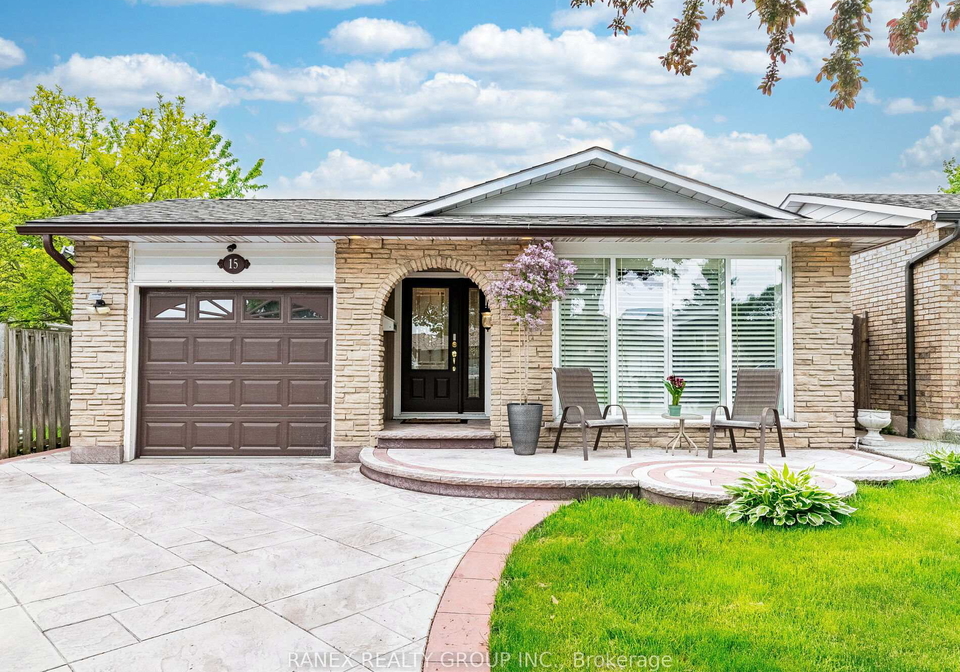 15-fiona-crescent-hamilton-ontario-x12184078