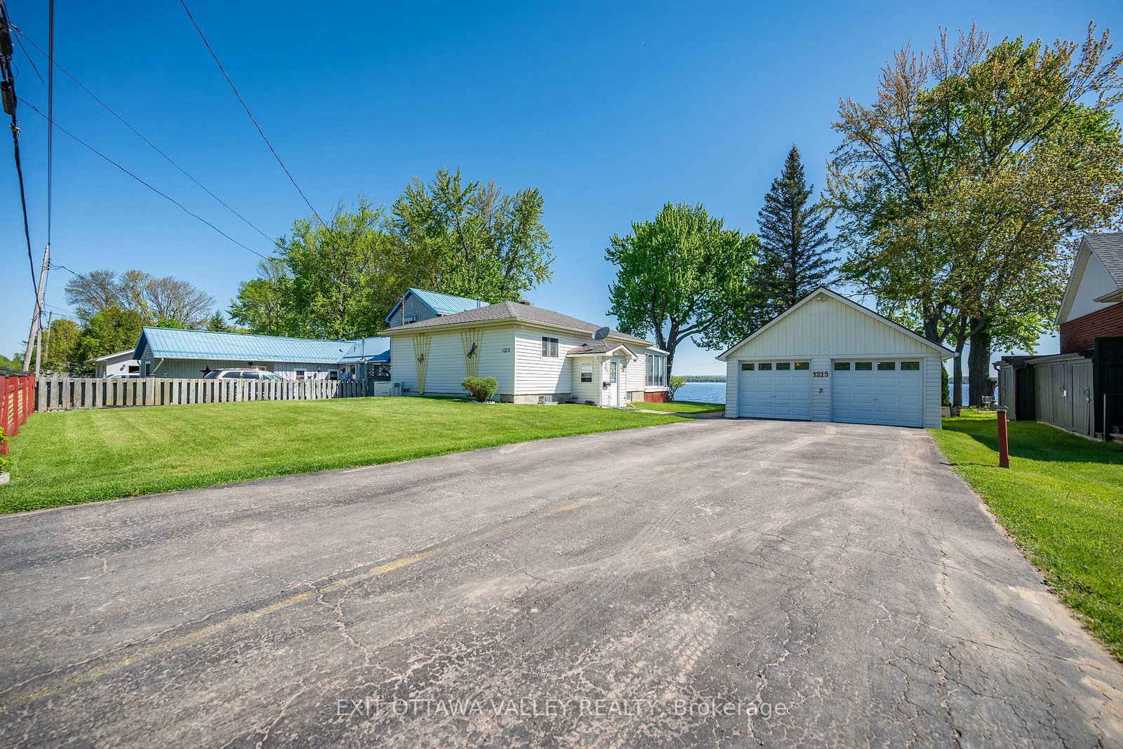 1215-burns-drive-laurentian-valley-ontario-x12184597