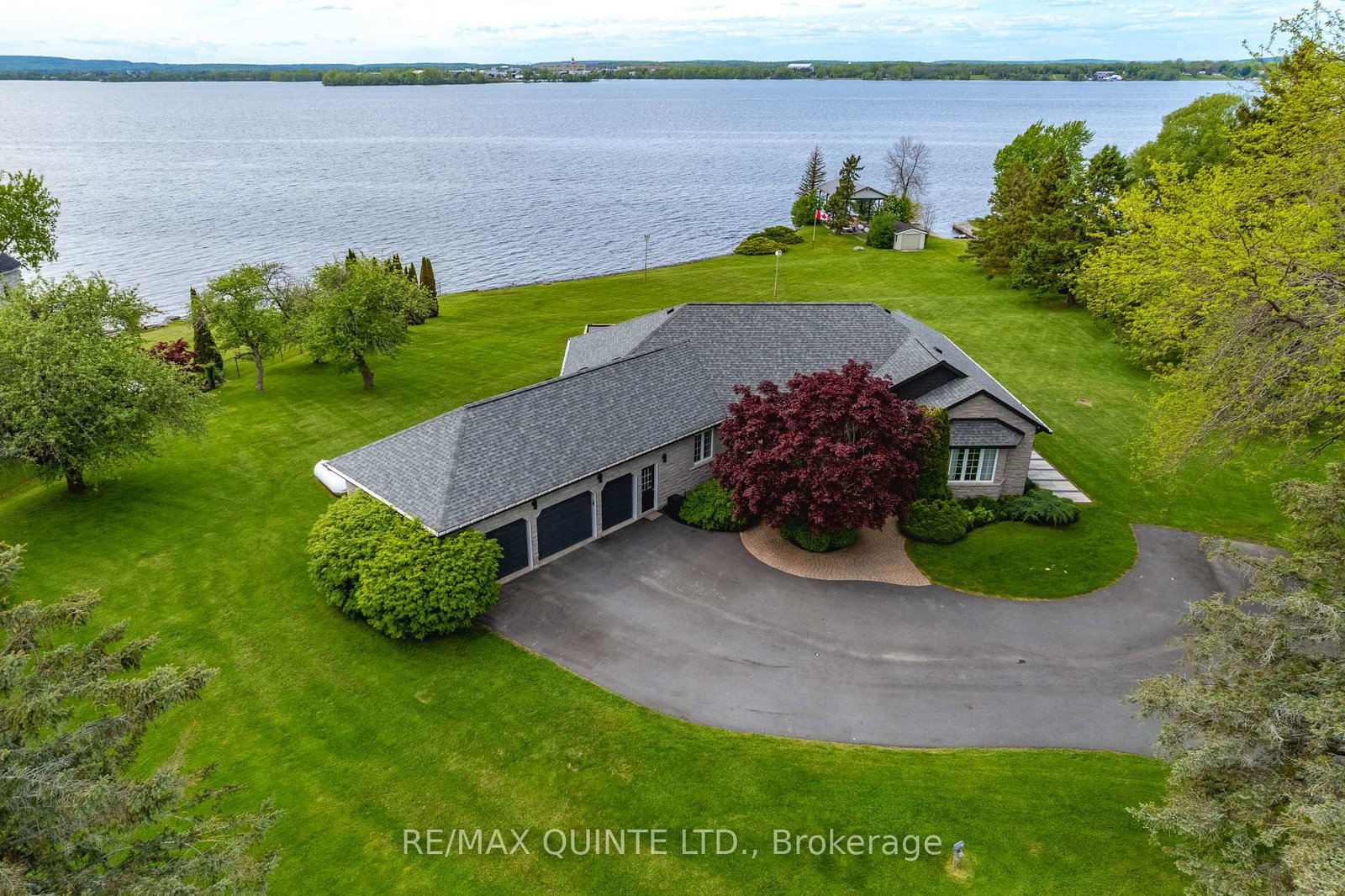 2400-county-road-3-prince-edward-county-ontario-x12184623