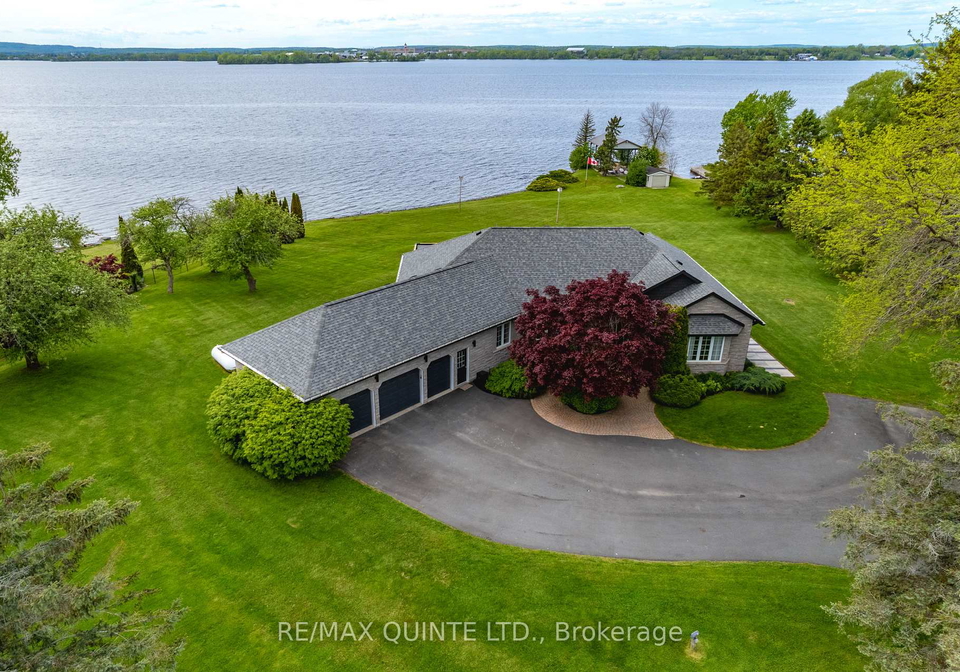 2400-county-road-3-prince-edward-county-ontario-x12184623