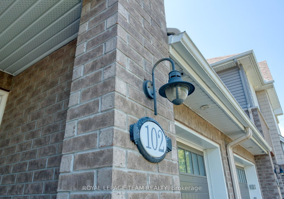 102-helen-rapp-way-ottawa-ontario-x12184718
